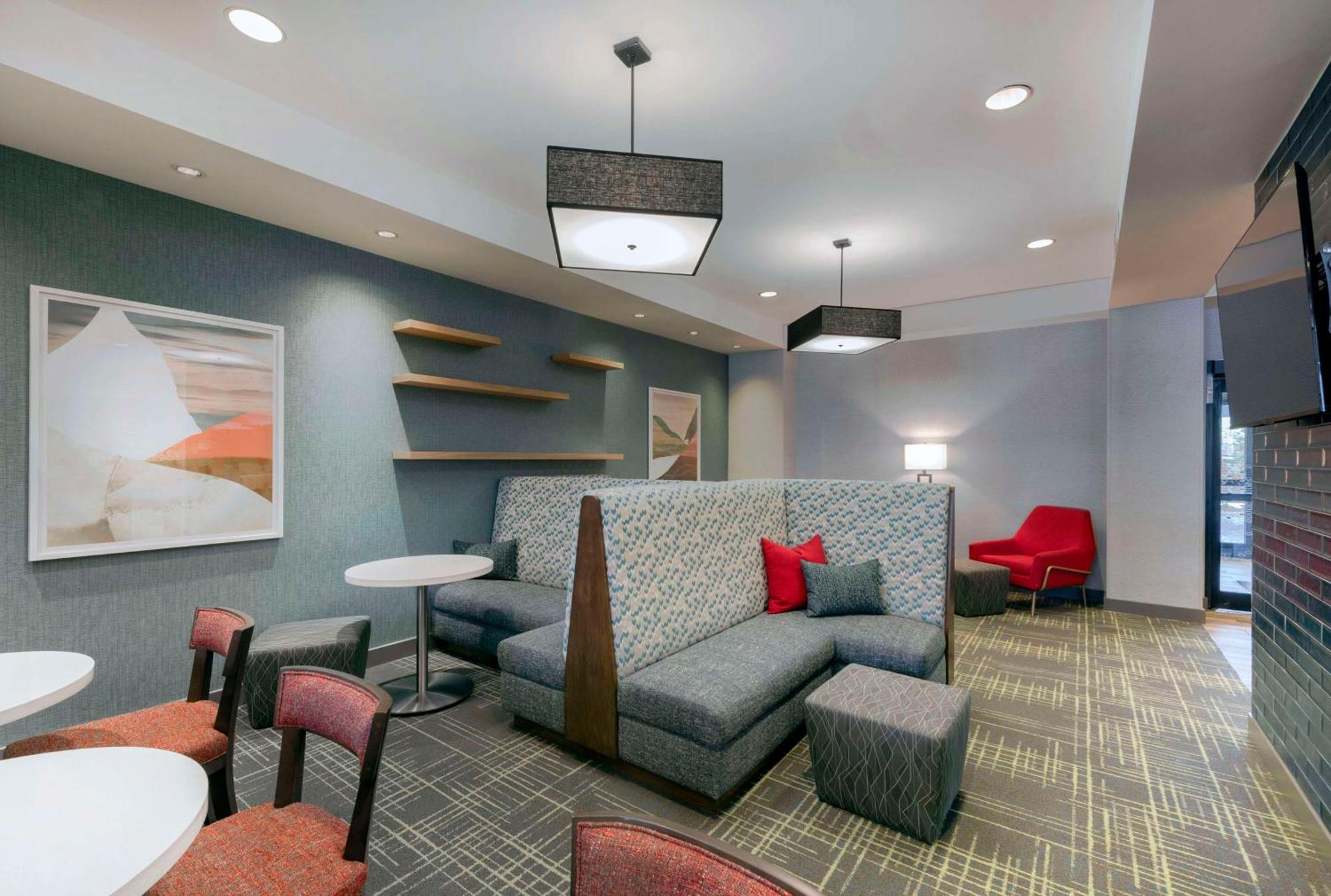 Hampton Inn & Suites Burlington Exterior foto