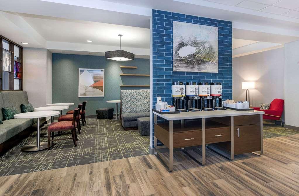 Hampton Inn & Suites Burlington Restaurante foto