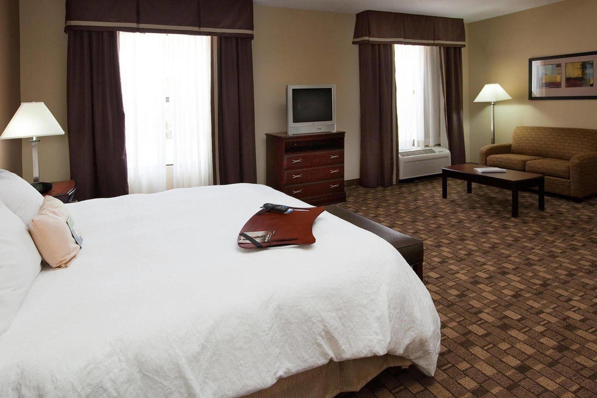 Hampton Inn & Suites Burlington Habitación foto